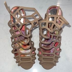 Madden girl nude heels
